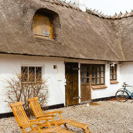 Prázdninový dům Family-friendly Oasis With Sea View In Funen Nyborg