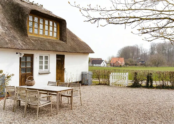 Dom wakacyjny Family-friendly Oasis With Sea View In Funen *